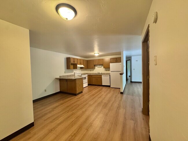Comedor y cocina - 516 Baird Creek Road