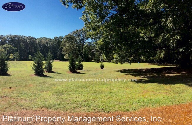 Building Photo - 3 br, 2 bath House - 62 Julian Farm Road
