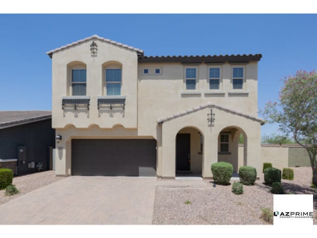 Building Photo - Live With Ease and Style in this 3/2.5 Hom...