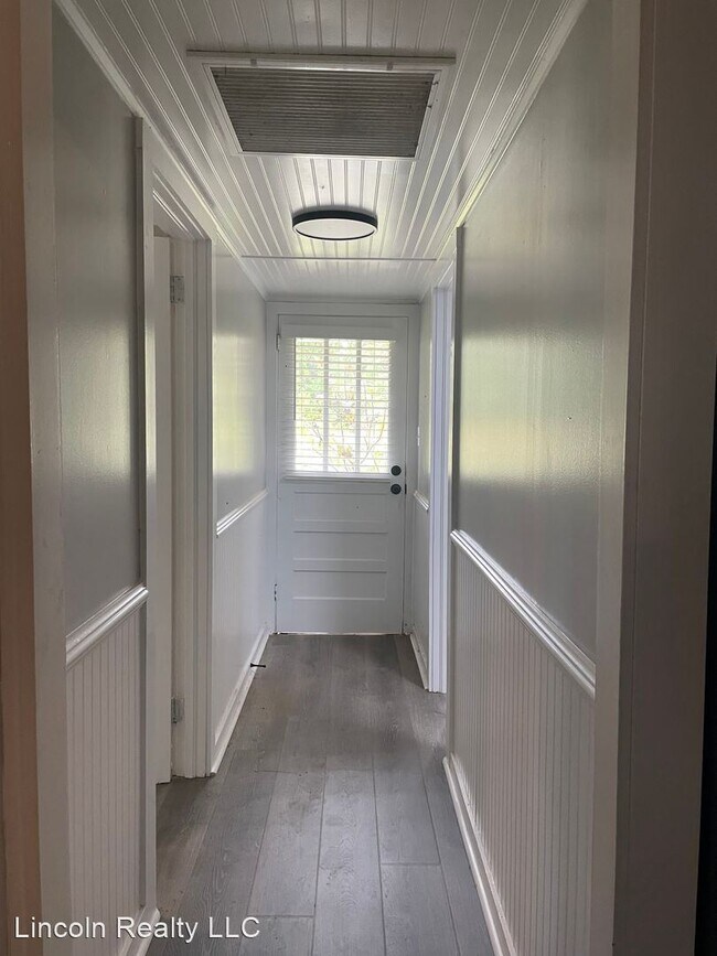 Foto del edificio - 2 br, 1 bath House - 815 S. Church St.*