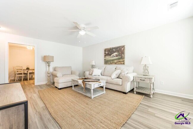 Foto del edificio - 111 Webster Wy