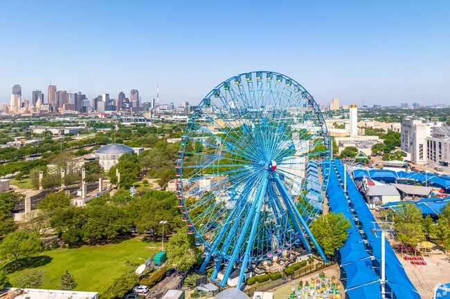 Texas Star Ferris wheel lights up every year during the State Fair.