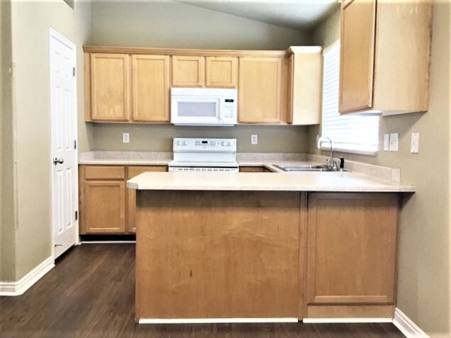 Building Photo - 4852 W Cold Springs Circle