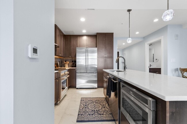 Building Photo - 50 W Broad St