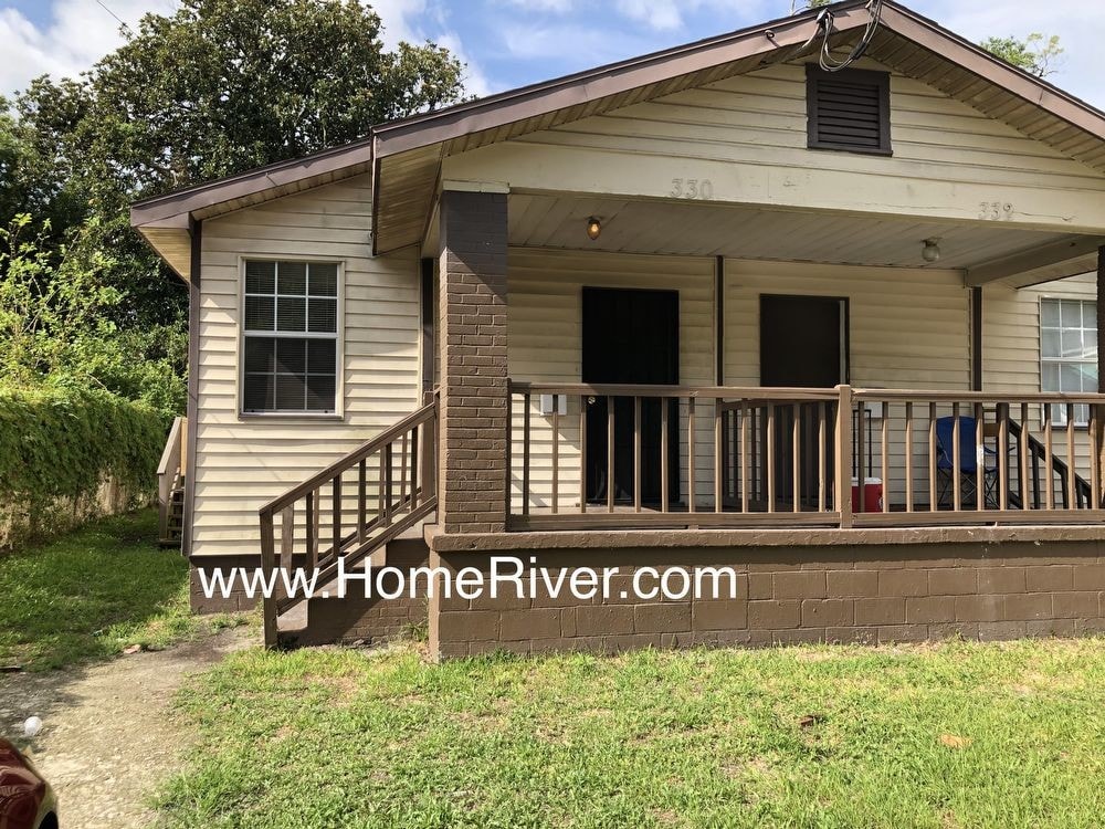 Primary Photo - Spacious Duplex