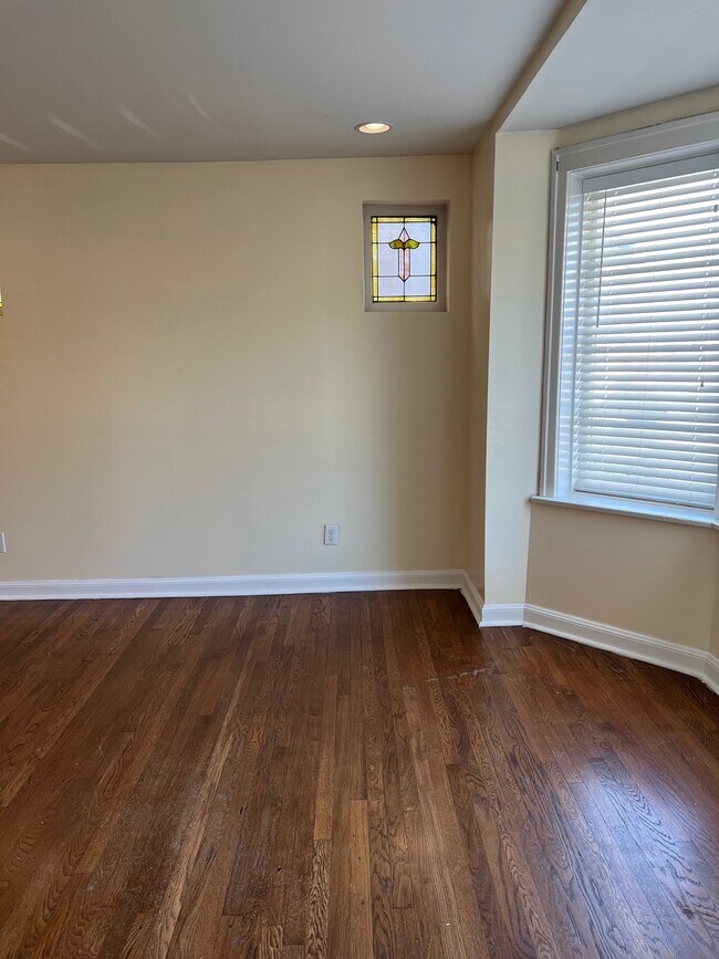 Living Room - 3918 Kingsland Ct