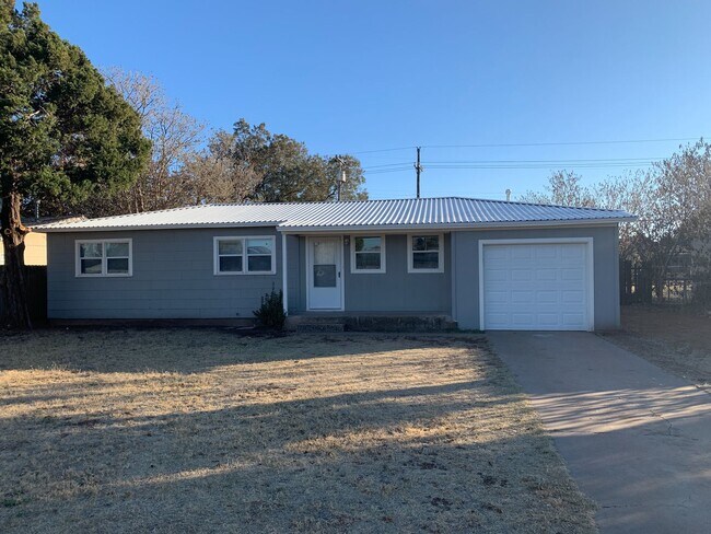 Foto del edificio - Completely Remodeled 3 bed house!