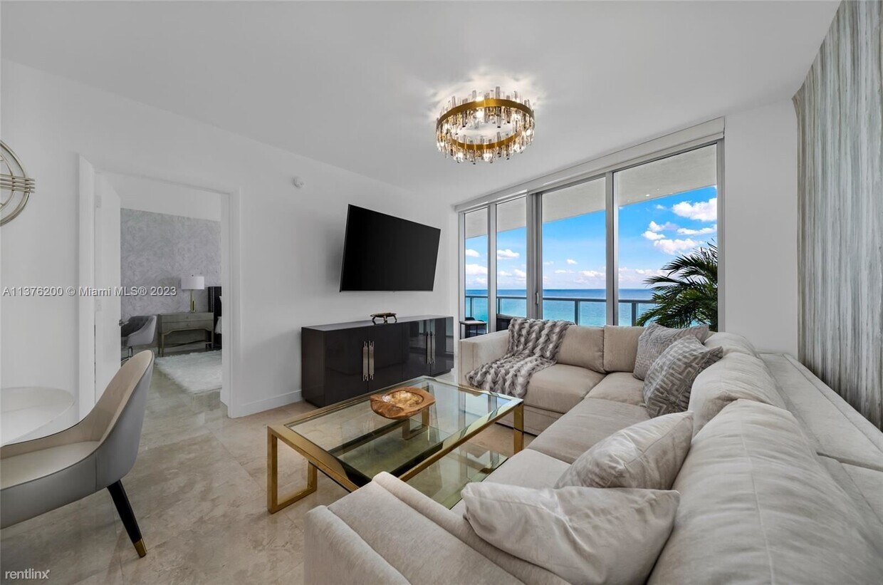 Foto principal - 1 br, 2 bath Condo - 17001 Collins Ave Apt...