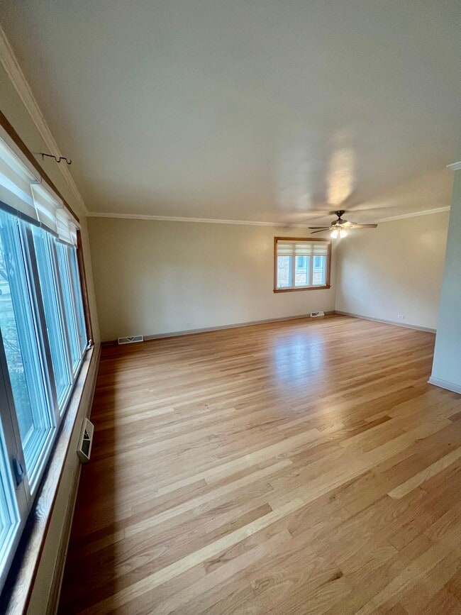 Foto del edificio - 4852 N Greenwood Ave