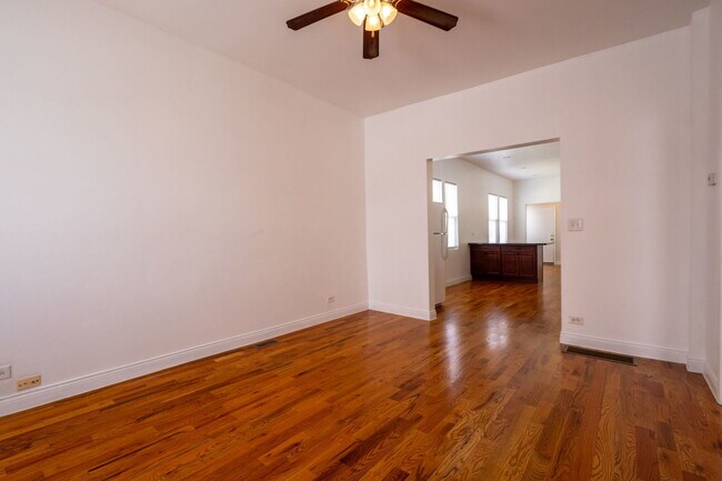 Building Photo - 4256 W Grenshaw St