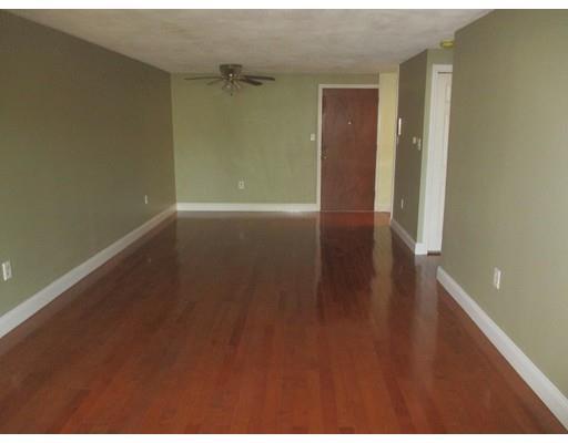 Building Photo - 16 Kenmar Dr