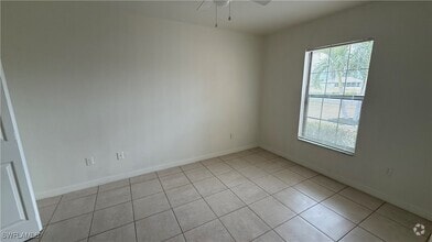 Building Photo - 705 Nicholas Pkwy W