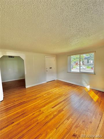 Foto del edificio - 3475 Ames St