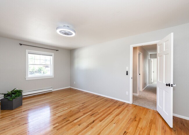 Building Photo - 3800 Templeton Gap Rd