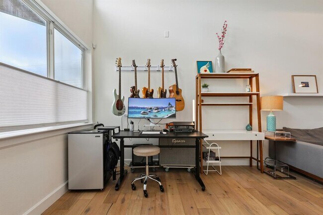 Foto del edificio - 4001 Red River St