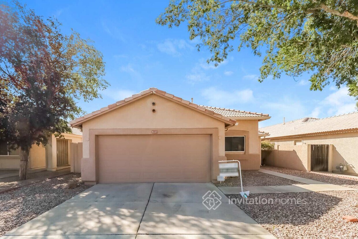 Primary Photo - 9327 W Gold Dust Ave