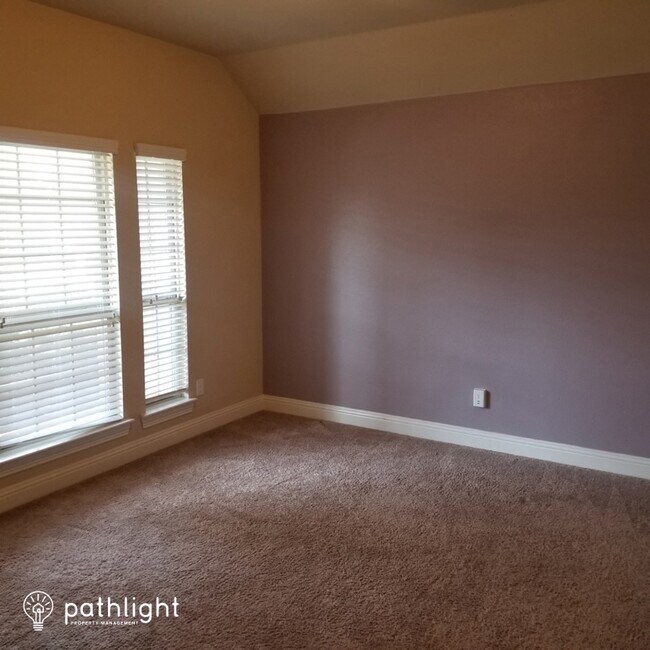 Building Photo - 15917 Weymouth Drive