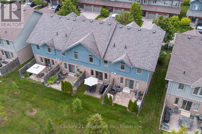 Photo du bâtiment - 37 Silver Glen Blvd