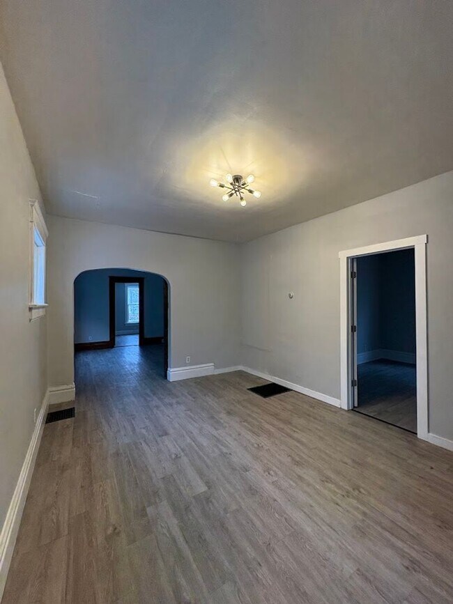 Foto del edificio - 96 Hall St