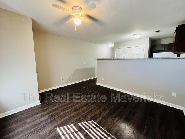 Foto del edificio - 311 N Holly St