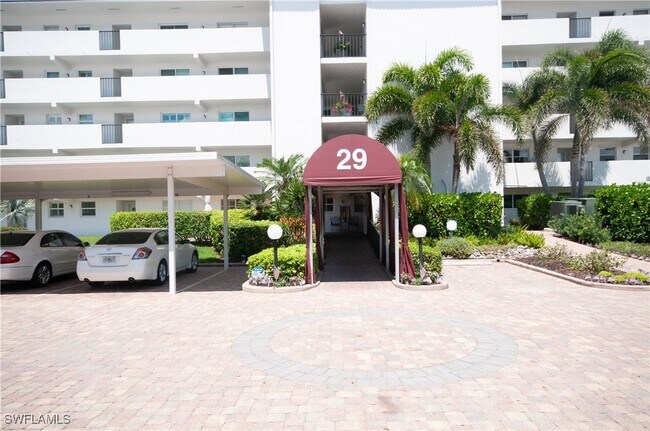 Foto del edificio - 29 High Point Cir E