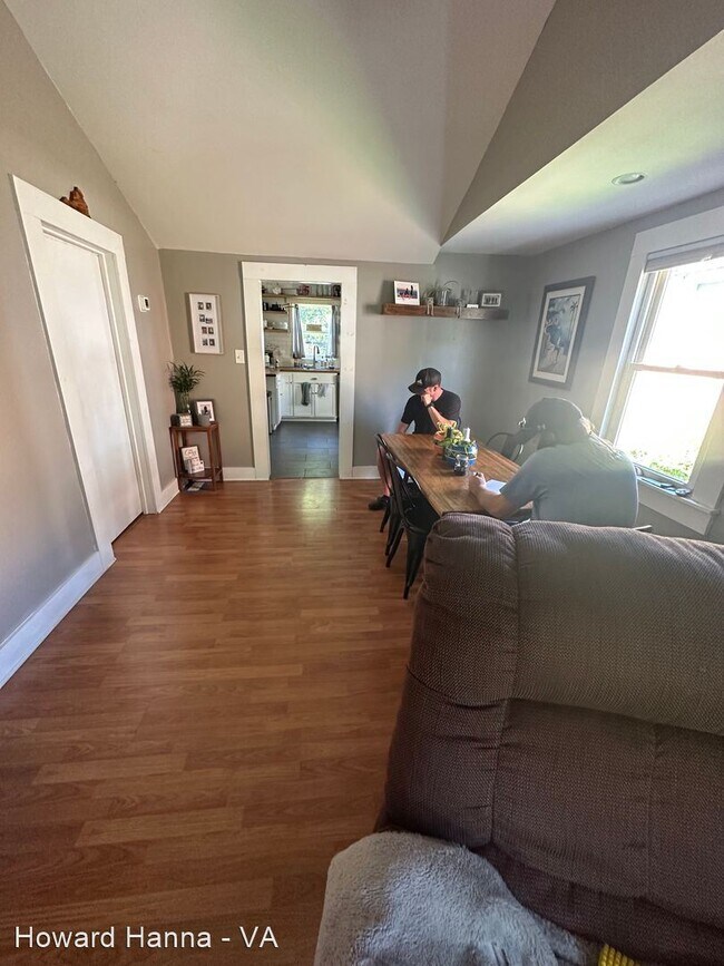 Foto del edificio - 2 br, 1 bath House - 315 10th Street NW