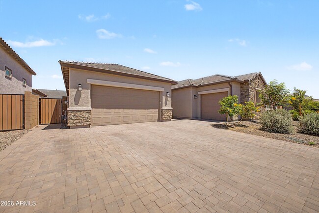 Building Photo - 7646 W Desert Spoon Dr