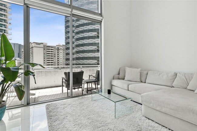 Building Photo - 1050 Brickell Ave