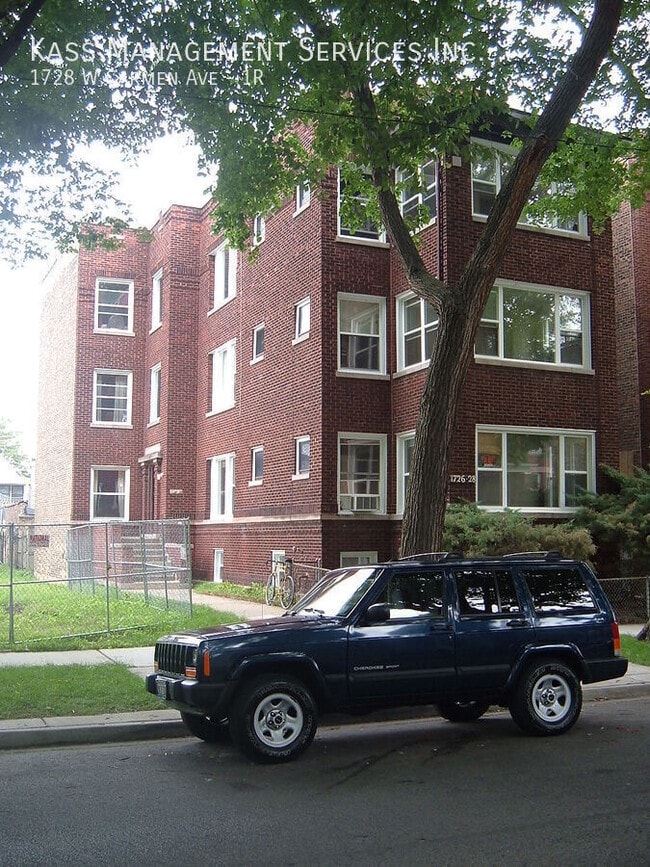 Building Photo - 1728 W Carmen Ave