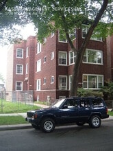 Building Photo - 1728 W Carmen Ave