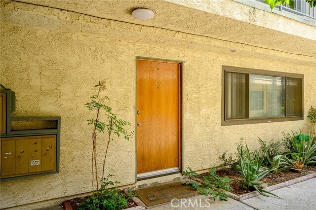 Foto del edificio - 16226 Vanowen St