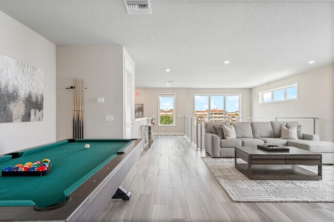 Foto del edificio - 7740 Sandy Ridge Dr