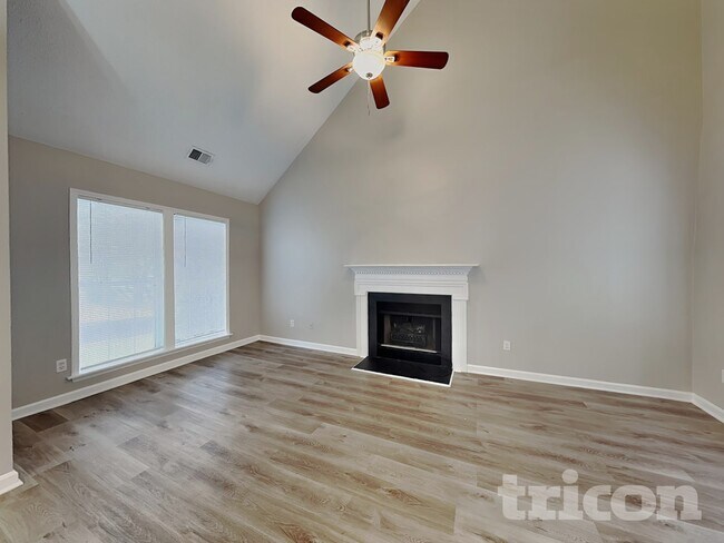 Foto del edificio - 1240 Bacardi Ct