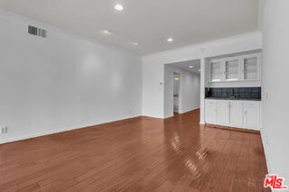 Foto del edificio - 8642 Gregory Wy