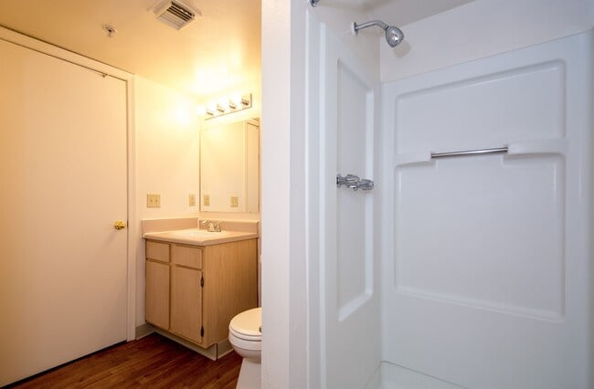 Photo - Highland Village Apartments