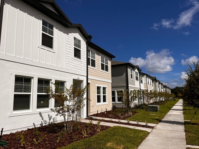 Foto del edificio - 3022 Springwell Lp
