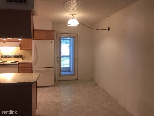 Building Photo - 2 br, 2 bath Apartment - 740 E Pearl