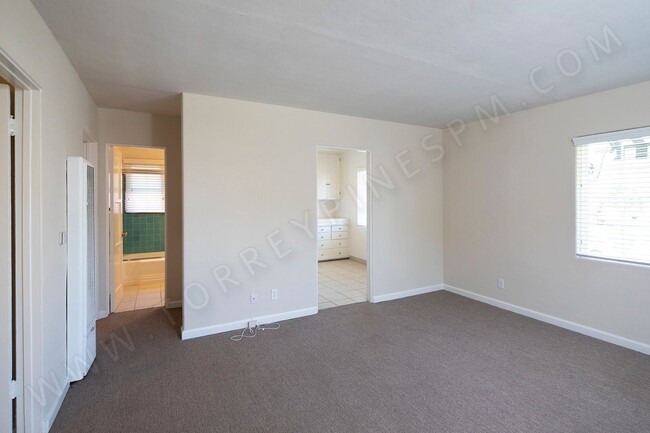 Foto del edificio - *OPEN HOUSE: 5/4 3-4PM* 2BR in Pacific Bea...
