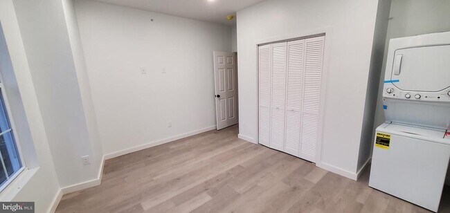 Foto del edificio - 2036 Germantown Ave