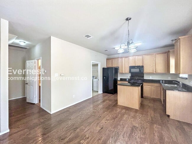 Foto del edificio - 11503 Johnny Weismuller Ln