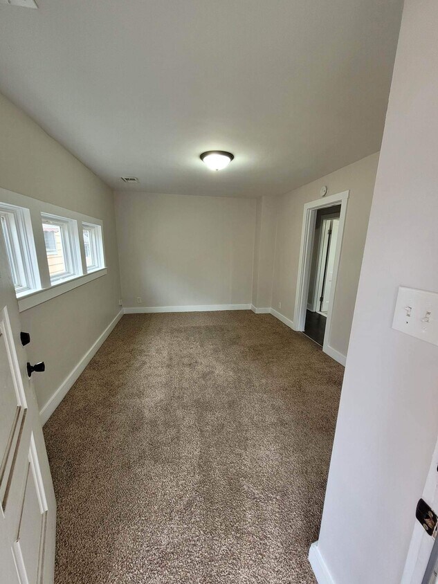 1121 Dresden Ave, Louisville, KY 40215 House Rental in Louisville, KY