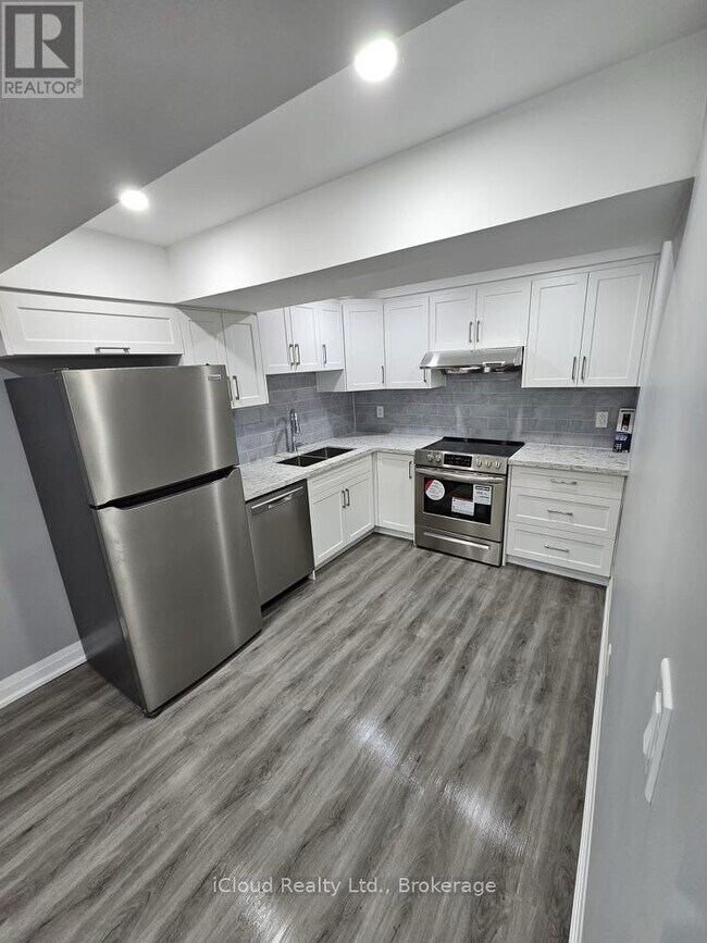 Building Photo - 62 Robertson Davies Dr