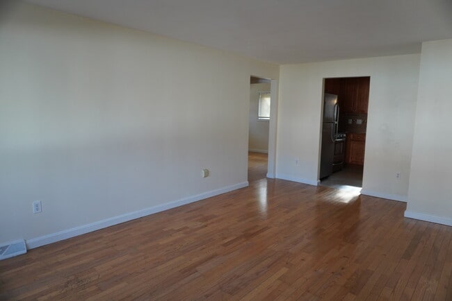 Foto del edificio - 33 Oxford Cir