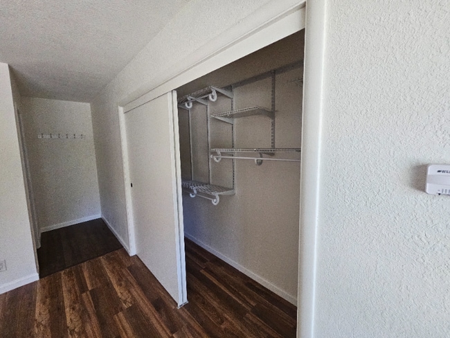Foto del edificio - 2321 Birchwood Way
