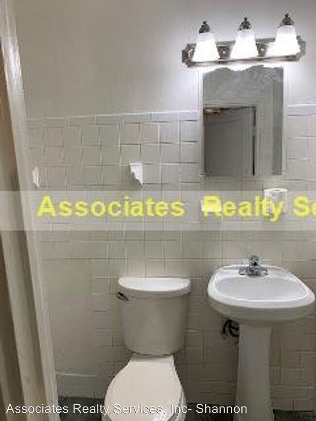 Foto del edificio - 2 br, 1 bath Apartment - 821 NE 8th Ave