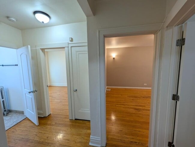Foto del edificio - 2 bedroom in CHICAGO IL 60618