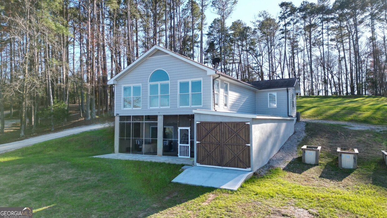 Foto principal - 1550 Shady Oaks Ln