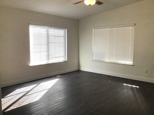 Foto del edificio - 17699 Feather River Court