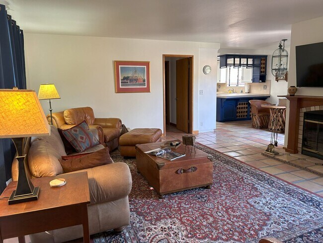 Foto del edificio - Short-Term Fully Furnished Rental – Available Now!