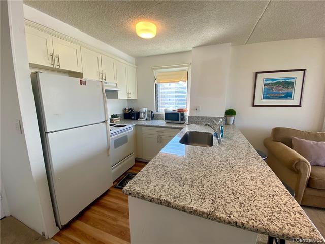 Foto del edificio - 2240 Kuhio Ave.